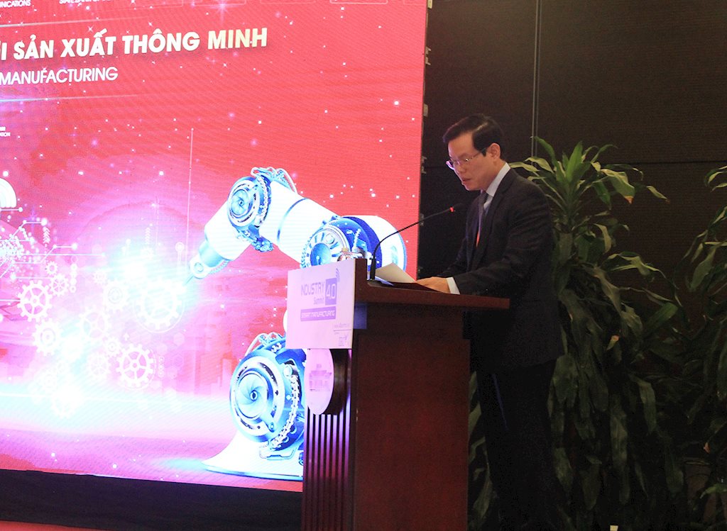 Ông Triệu Tài Vinh, Phó trưởng Ban Kinh tế Trung ương phát biểu tại hội thảo